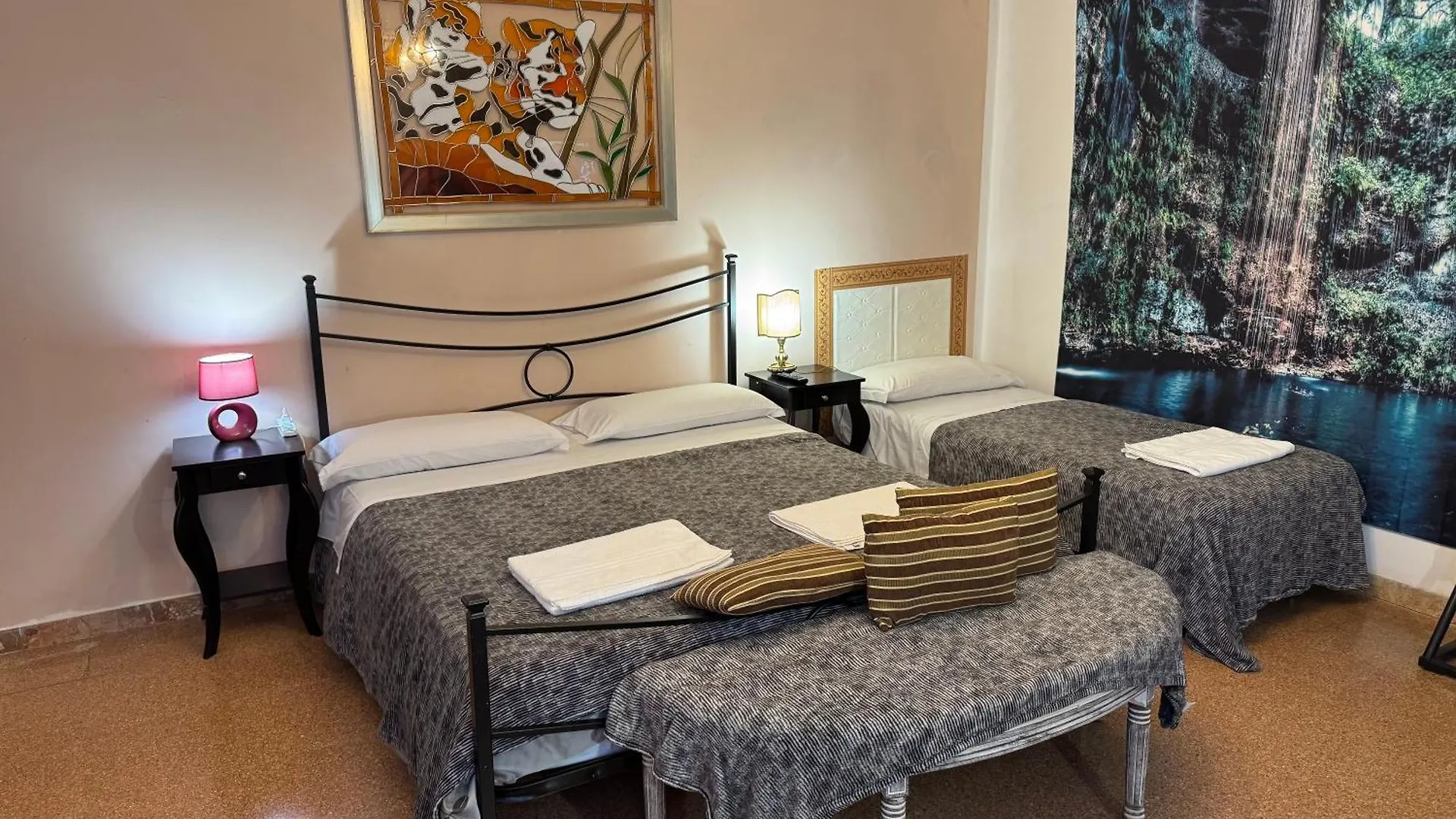 Lions Venice Guest House