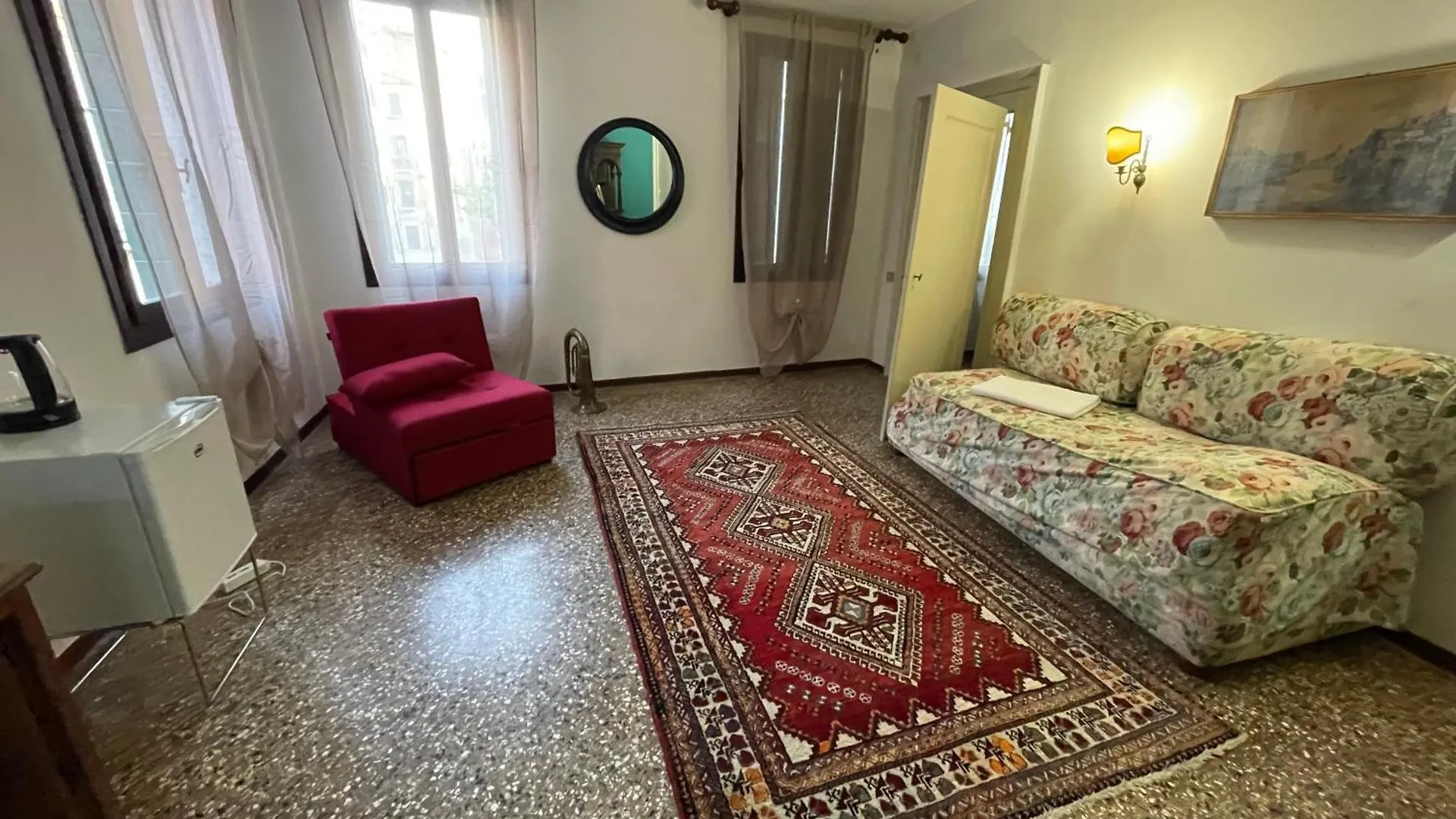 Lions Venice Guest House