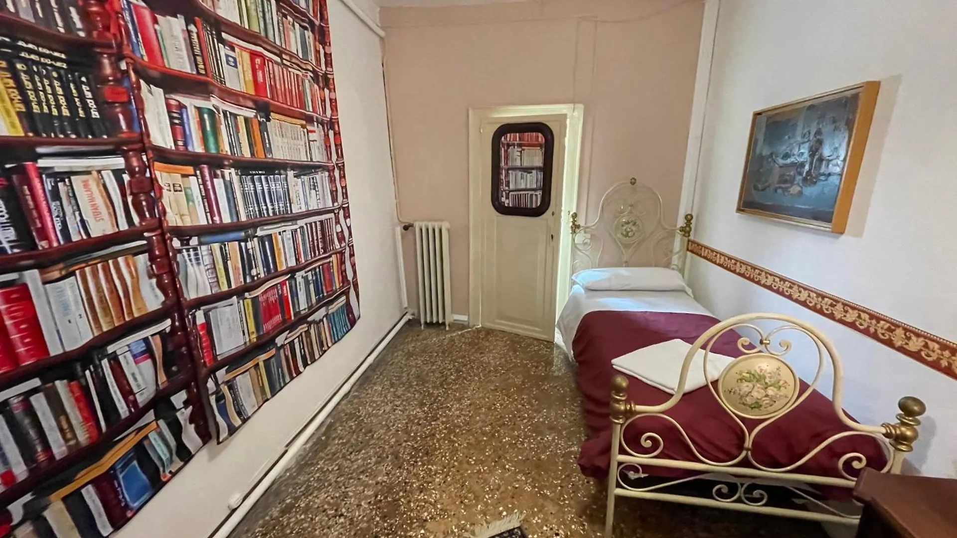 Lions Venice Guest House