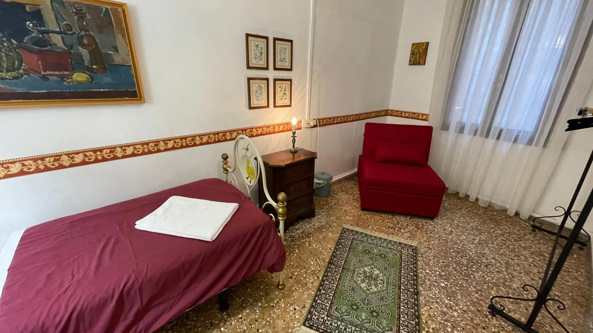 Lions Venice Guest House