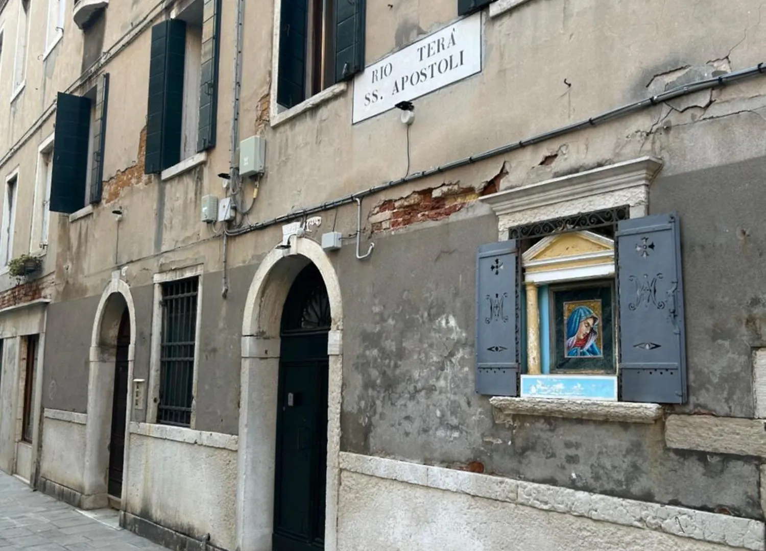Lions Venice Guest House