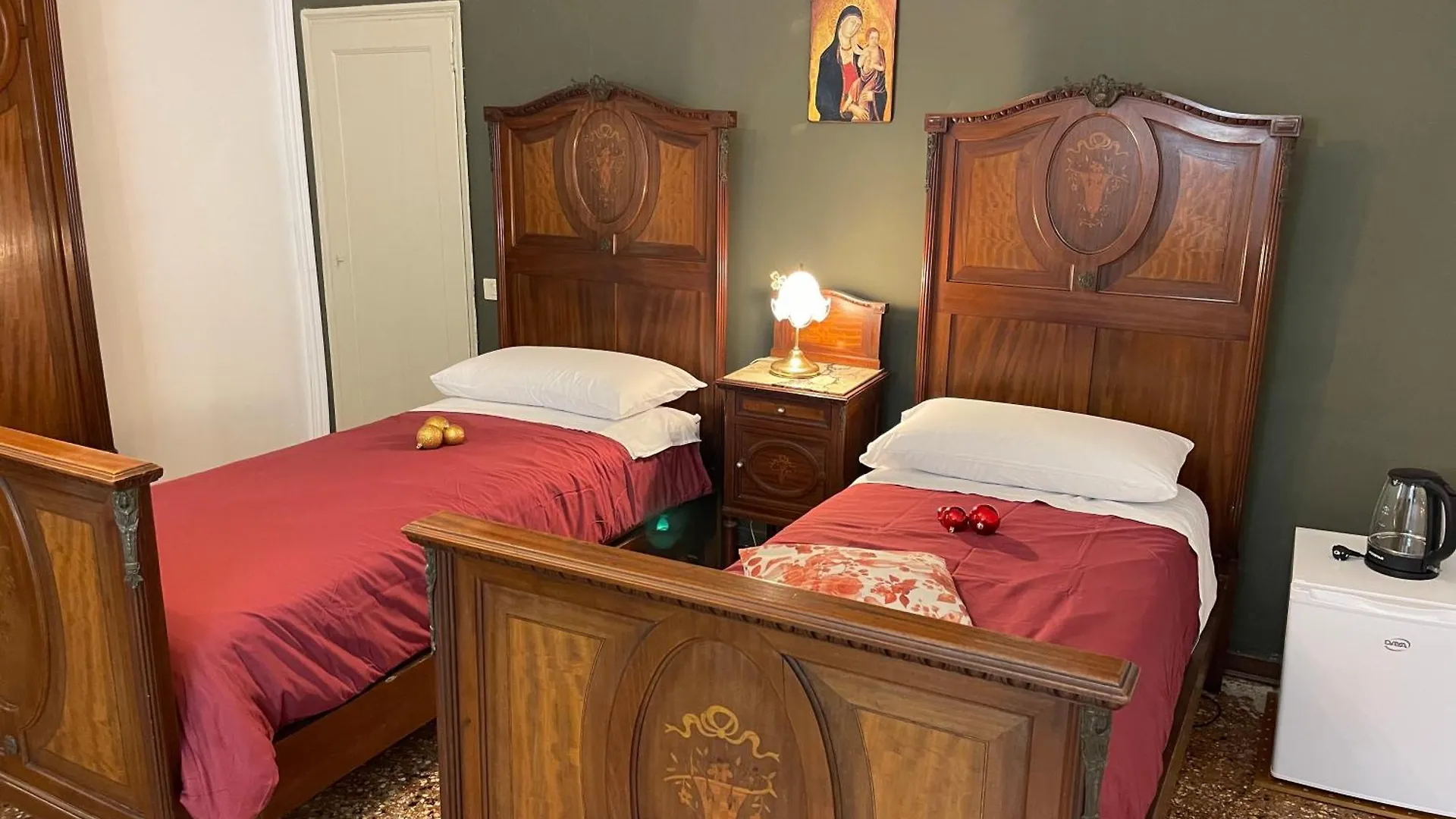 Lions Venice Guest House Italy