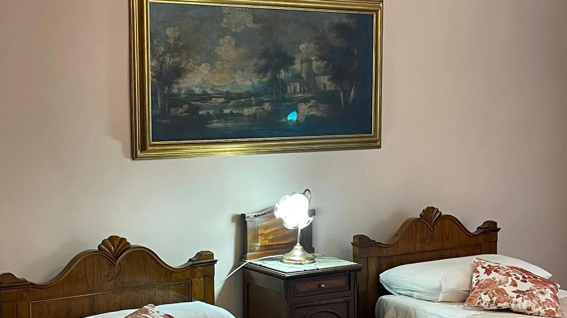 Lions Venice Guest House Italy