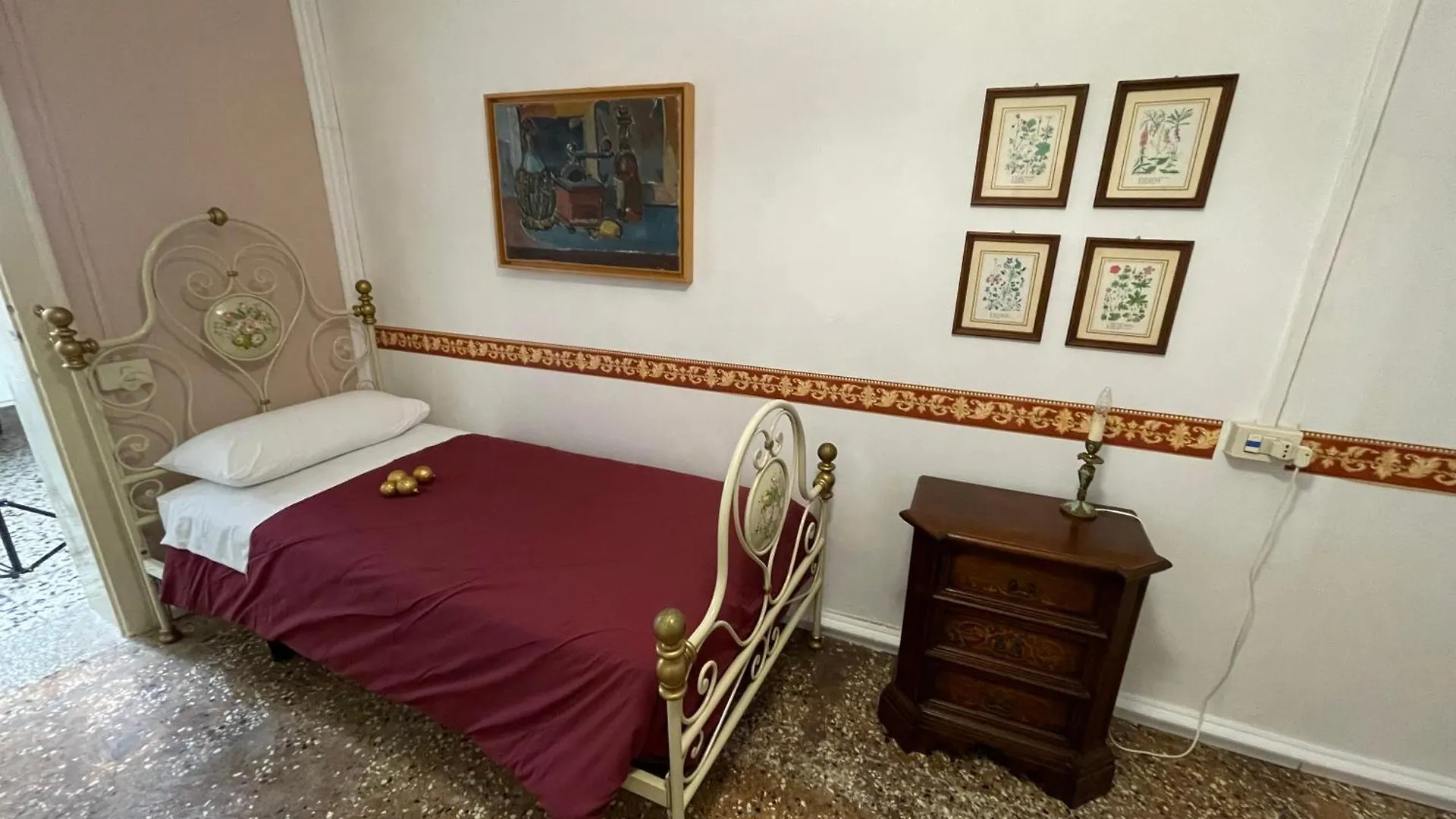 Lions Venice Guest House 0*,