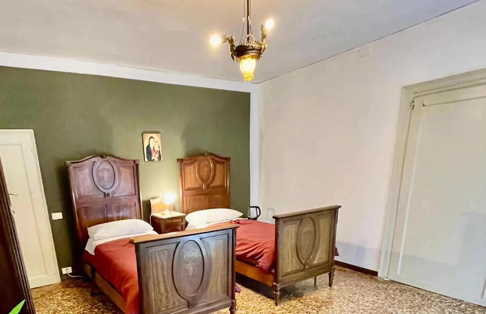 Lions Venice Guest House