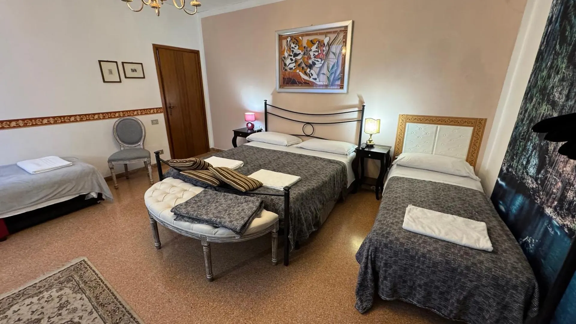 Lions Venice Guest House 0*,  Italy