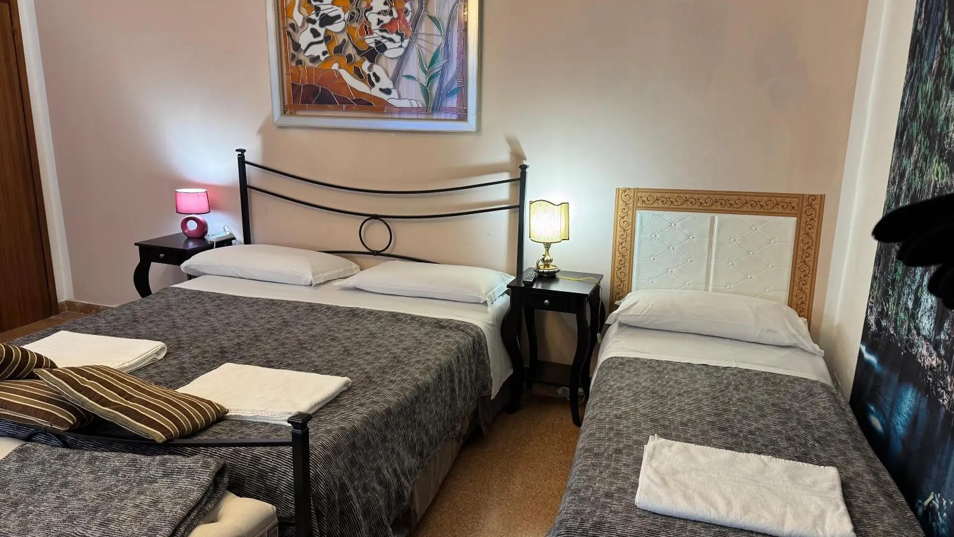 Lions Venice Guest House Italy