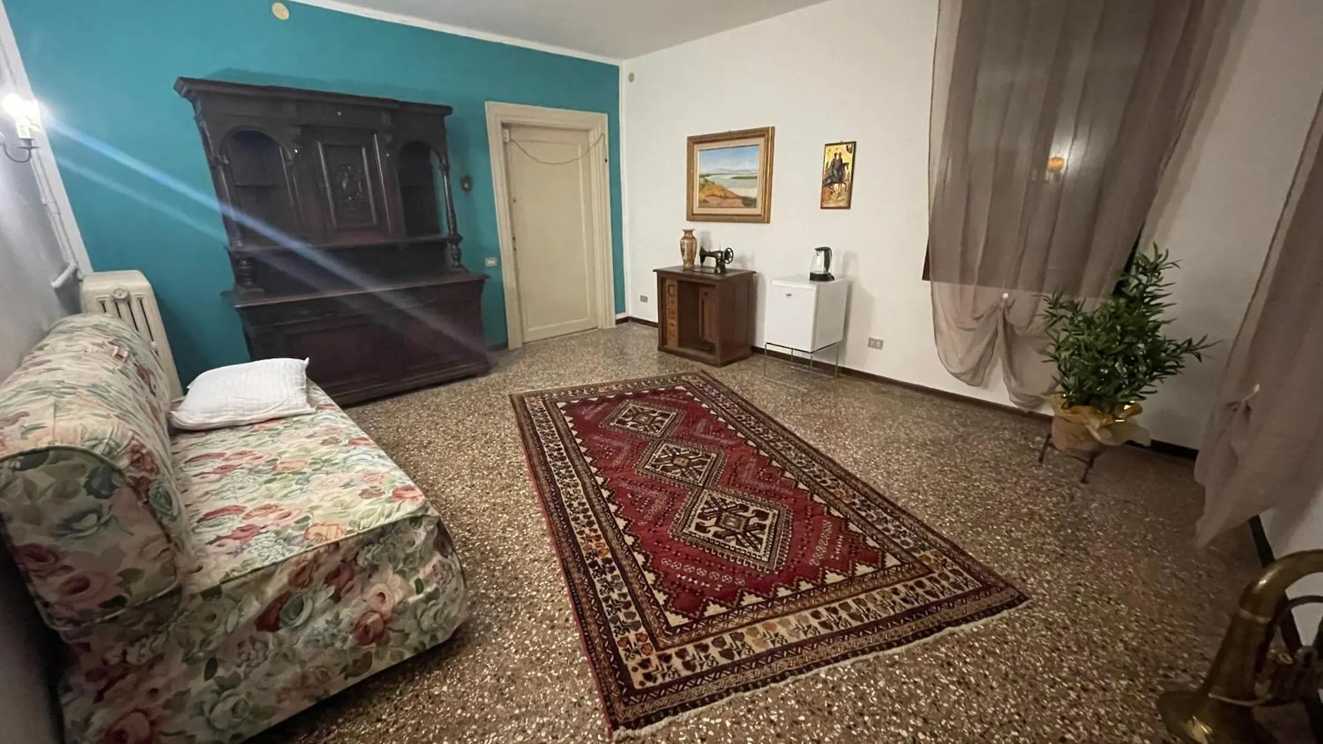 Lions Venice Guest House Italy
