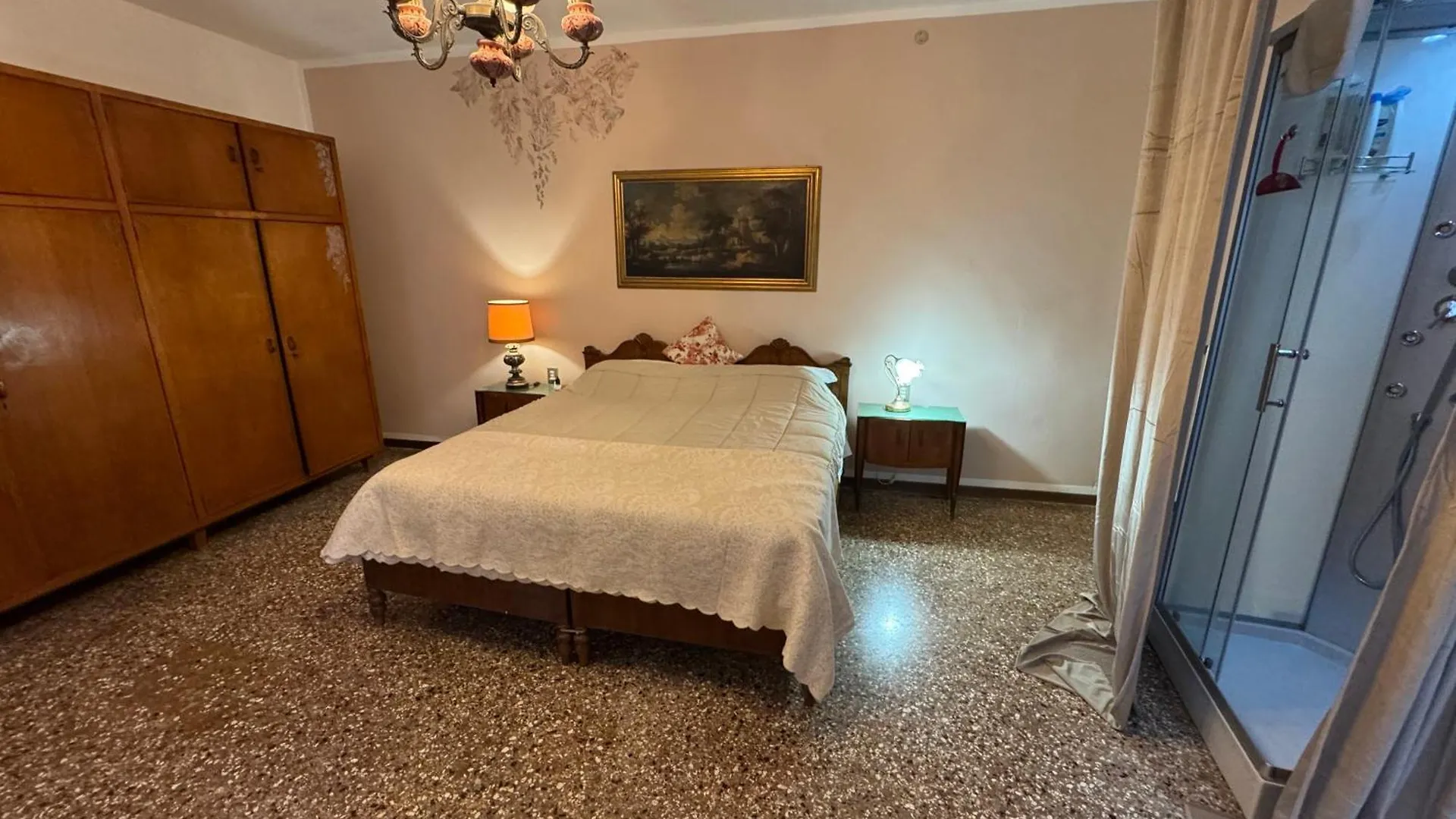 Lions Venice Guest House 0*,  Italy