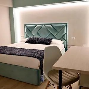 https://guest-house-affittacamere-domus-gratia-russo.it-romehotels.com