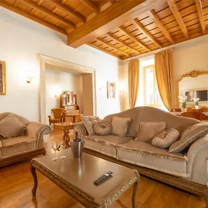 https://pantheon-suites-in.it-romehotels.com